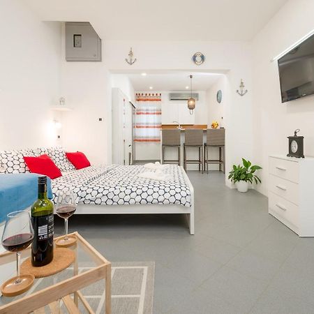 Studio Apartment Sesula Split Kültér fotó