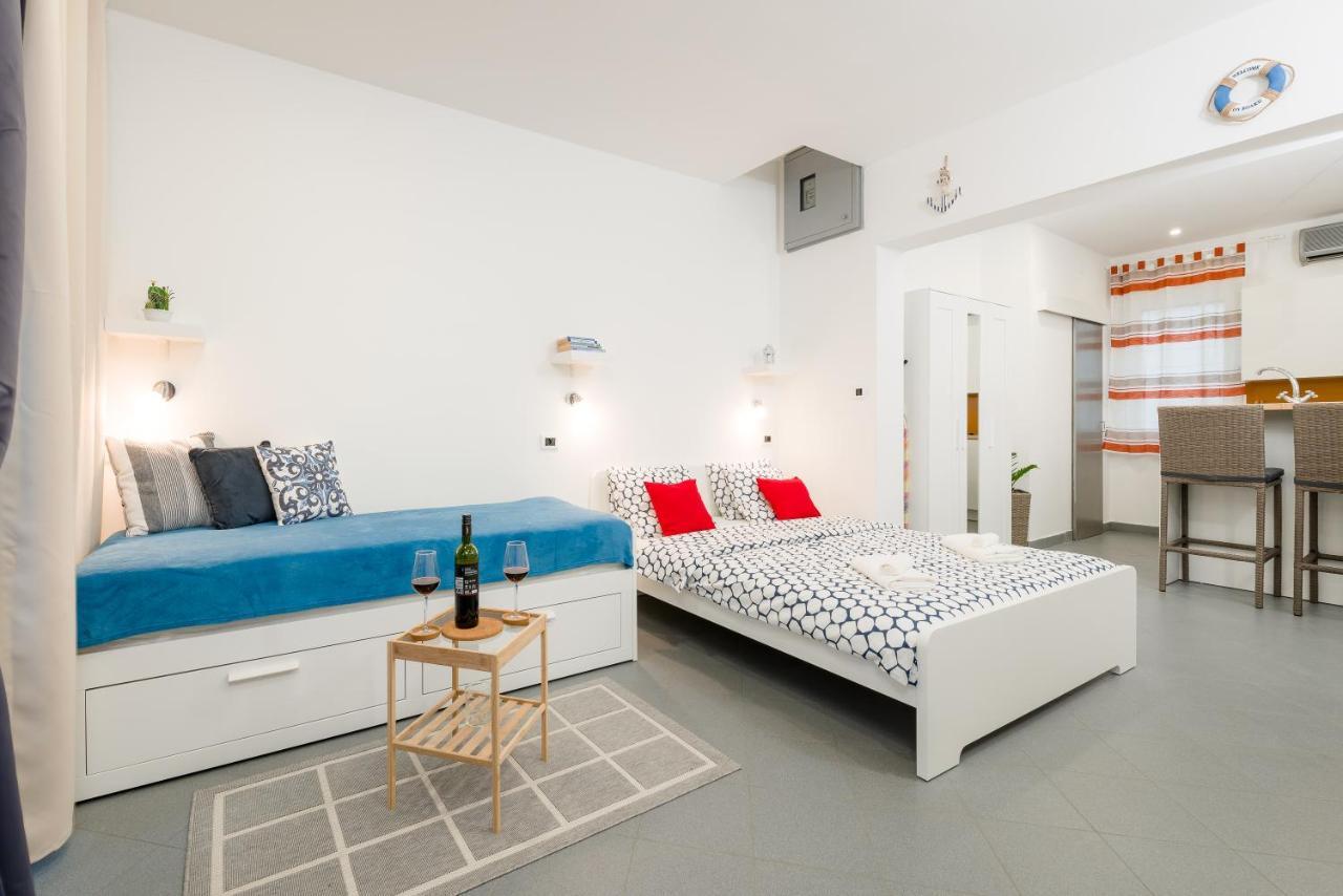 Studio Apartment Sesula Split Kültér fotó