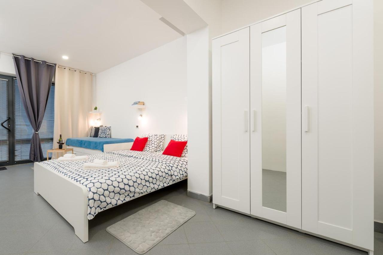 Studio Apartment Sesula Split Kültér fotó