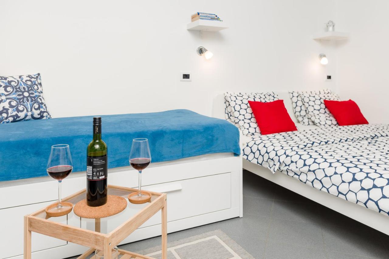 Studio Apartment Sesula Split Kültér fotó